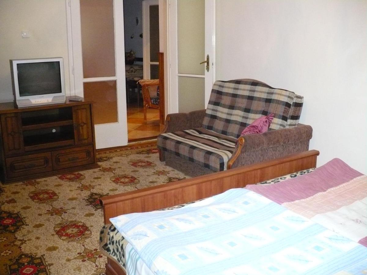 Kitty Apartman Lejlighed Miskolc Eksteriør billede
